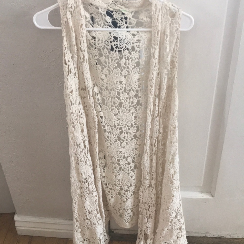 Open short sleeved sweater